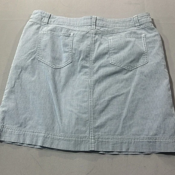 Karen Scott skort size 8p - Picture 4 of 7